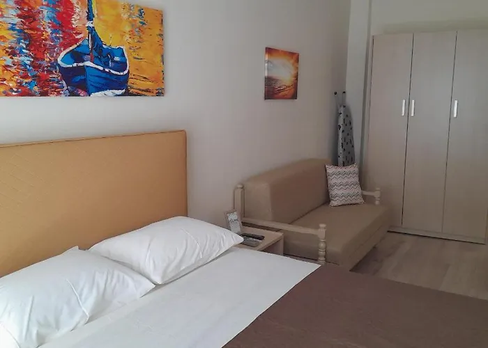 Apartament Zefi's Néa Péramos