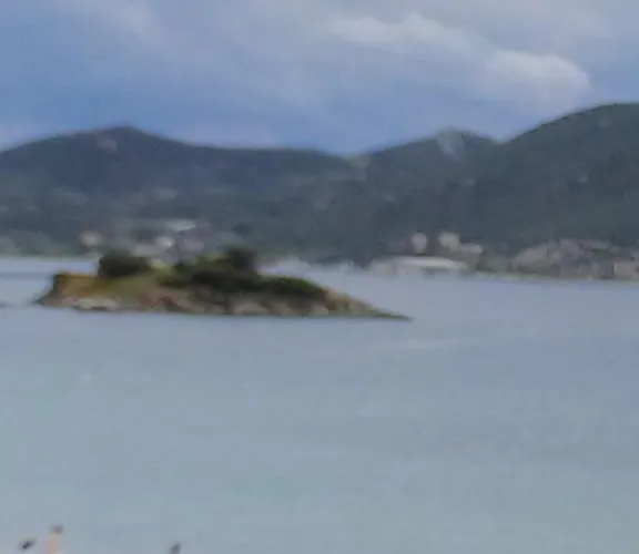 Zefi's * Néa Péramos