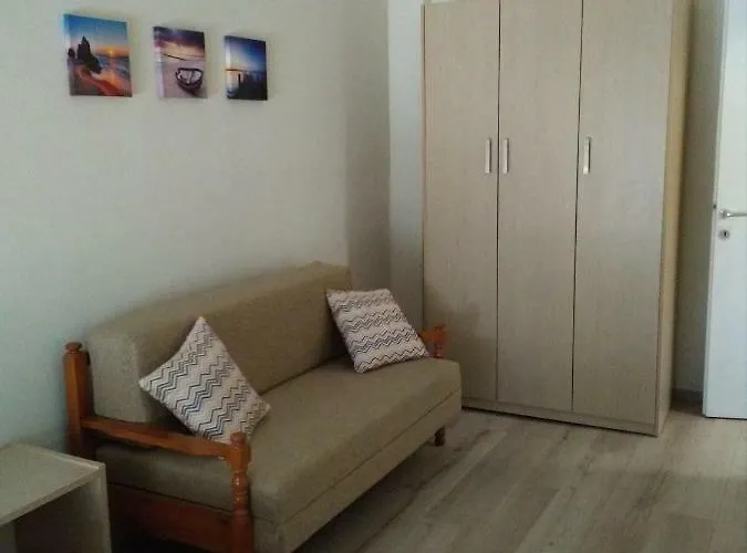 Apartament Zefi's *