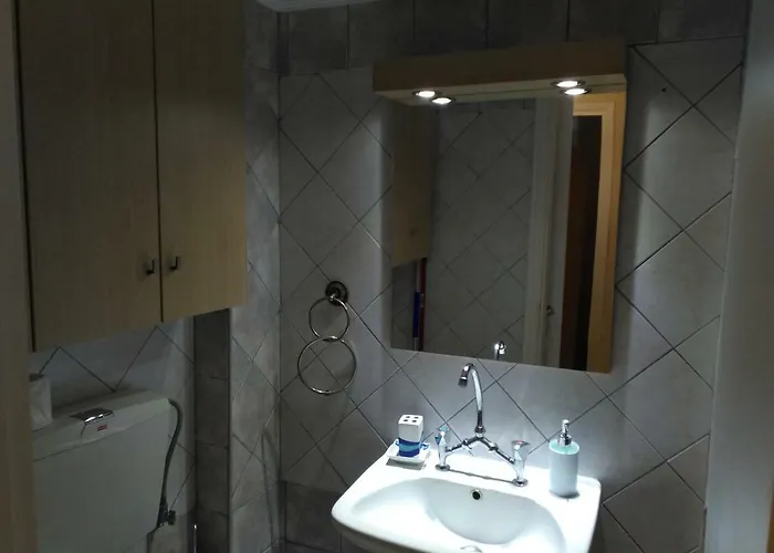 Zefi's * Néa Péramos