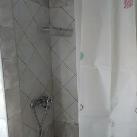 Zefi's Apartamento Néa Péramos